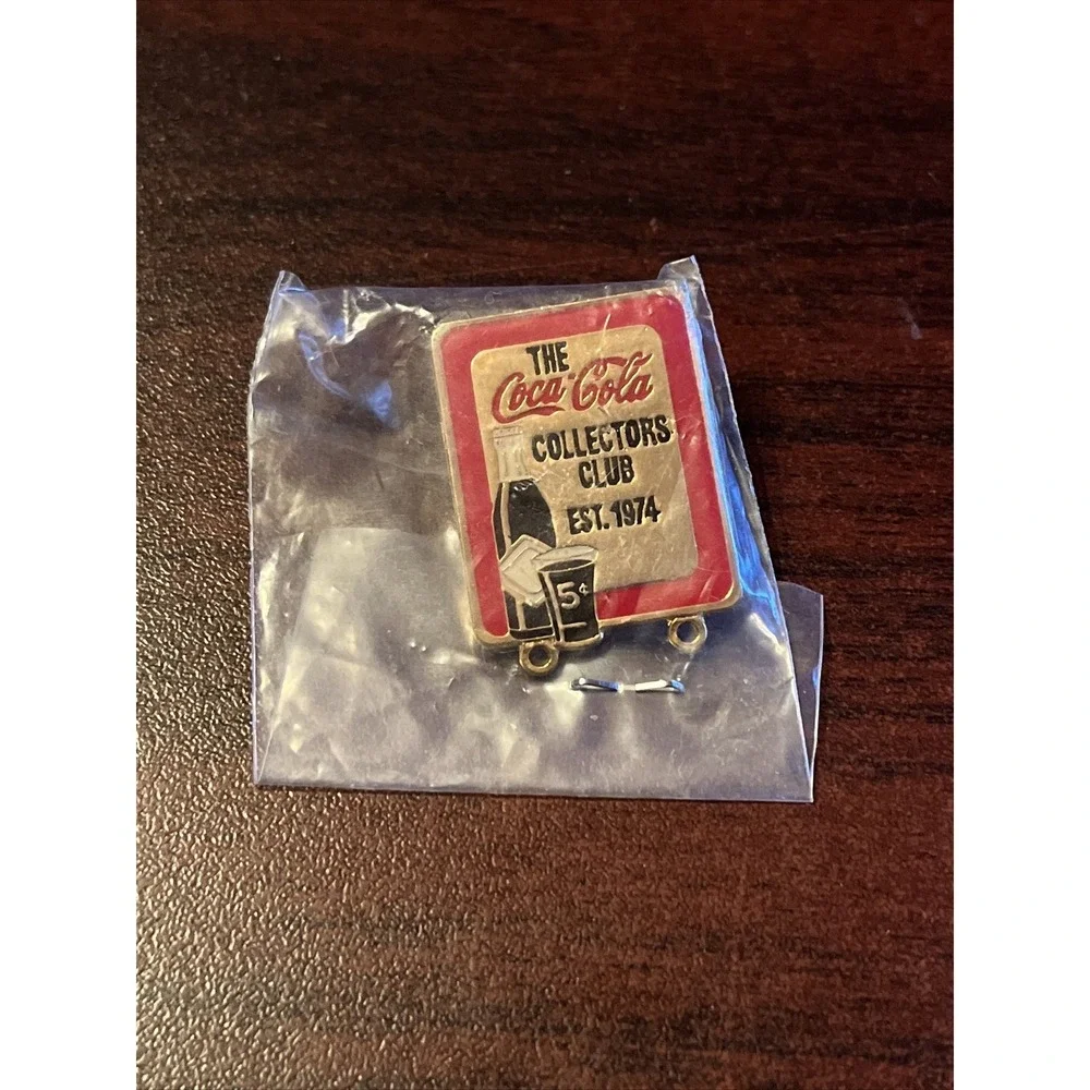 Coca Cola Collector's Club‎ Pin Est. 1974